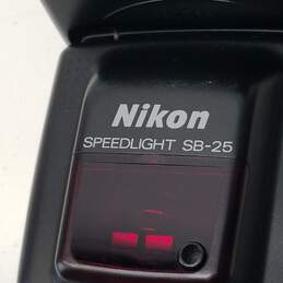 Nikon Speedlight SB-25 Camera Flash alternative image