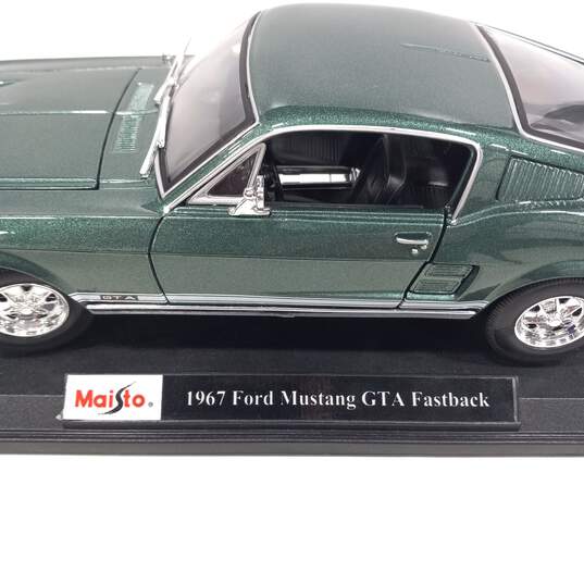 Maisto 1967 Ford Mustang GTA Fastback Model Car W/ Display image number 8