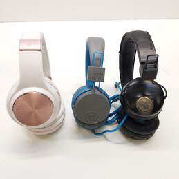 Bundle of 5 Assorted Headphones For Repairs alternative image