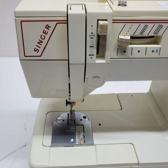 Vintage Singer Sewing Machine Model 5910 image number 2