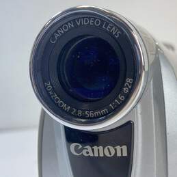 Canon ZR200 MiniDV Camcorder alternative image