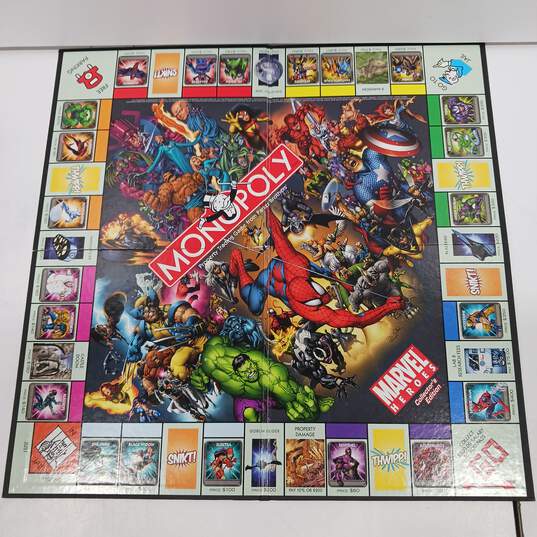 Parker Brothers Marvel Heroes Monopoly Collectors Edition image number 4