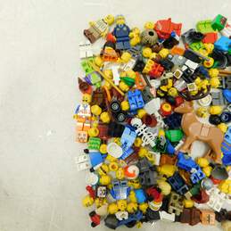 10oz Lego Misc Mini Figures Bulk Lot alternative image