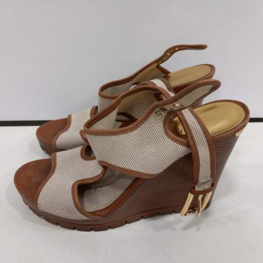 Michael Kors Women's  Tan and Brown Canvas and Leather Heels Size 8 image number 4