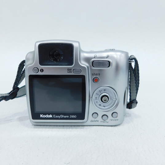 Kodak EasyShare Z650 Digital Camera w/ Case image number 3