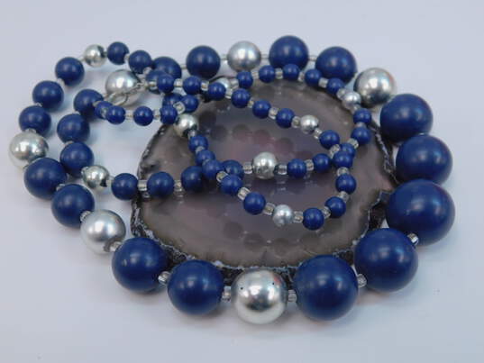 VNTG Navy Blue & Mixed Metals Beaded Necklaces image number 7
