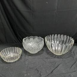 Set of 3 vintage Glass Serving Bowls