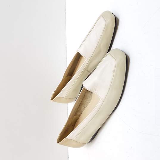 Enzo Angiolini Women's Ivory Flats Size 9 image number 3