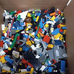 8 Pound Box Of Assorted Building Blocks
