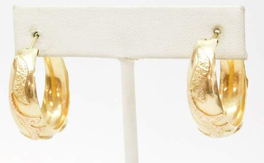 14K Rose & Yellow Gold Textured Scrolls Overlay Tapered Chunky Hoop Earrings 7.5g image number 1