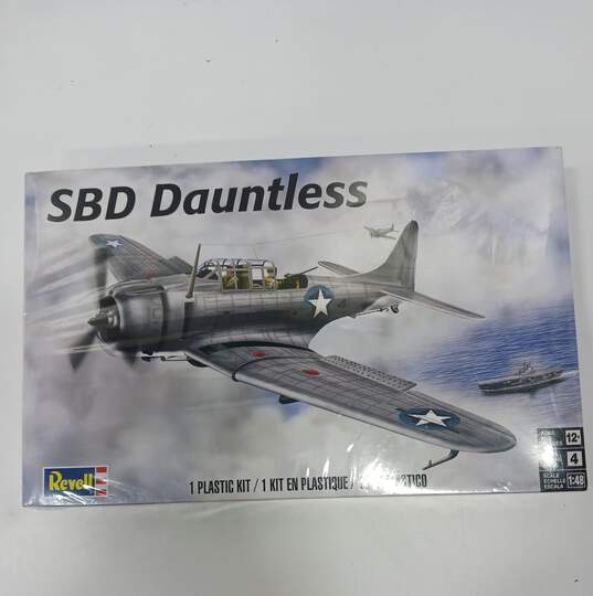Bundle of 3 Assorted Military Airplane Model Kits NIB image number 3