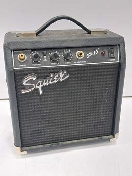 Fender Squier SP 10 Portable Portable Guitar Amplifier 22W