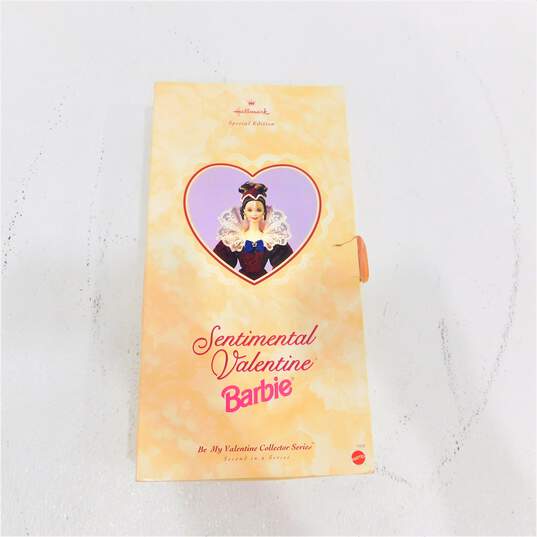 Sentimental Valentine BARBIE Doll Hallmark Special Edition 1996 NIB image number 1