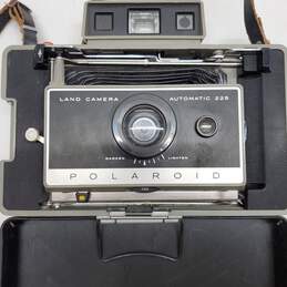 Vintage Polaroid Automatic 225 Land Camera