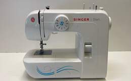 Singer Start Sewing Machine Model 1304 alternative image