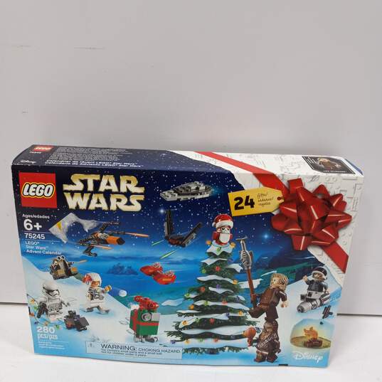 Lego Star Wars Advent Calendar image number 2