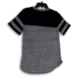 Womens Black Gray Short Sleeve Round Neck Pullover T-Shirt Size Medium alternative image