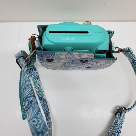 Fujifilm Instax Mini 8 Instant Camera with Protective Case Bag image number 3