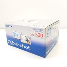Sony Cyber-shot DSC-S90 4.1MP Digital Camera