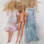 Vintage Bundle of Six Barbie Dolls with Carry Case image number 3