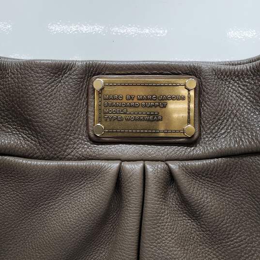 Marc By Marc Jacobs Classic Q Hillier Hobo Crossbody Leather Bag image number 7