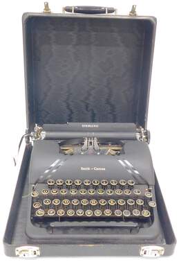 Vintage 1940's Smith Corona Sterling 4A Series Black Manual Typewriter With Case