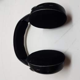 White Headphones and Black Headphones - Untested For Parts and Repair alternative image