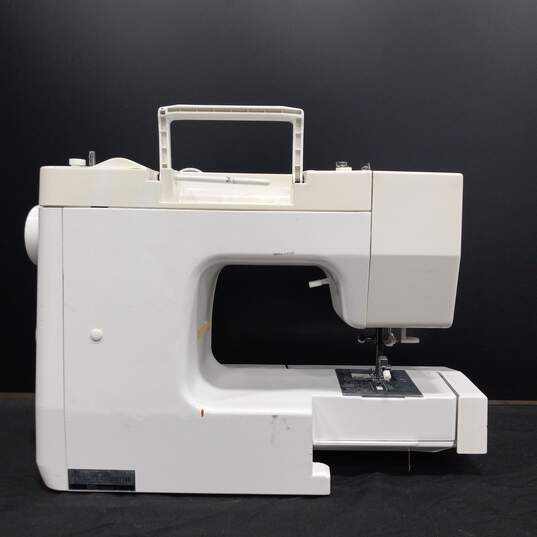 White Sewing Machine image number 2