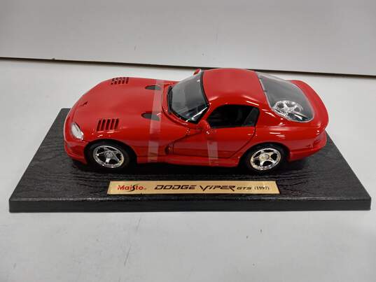 Maisto Special Edition Dodge Viper GTS 1997 1:18 image number 2