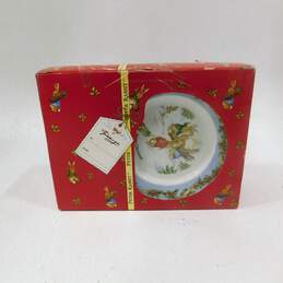 1996 Vintage Wedgewood Peter Rabbit Merry Christmas Dish Set alternative image