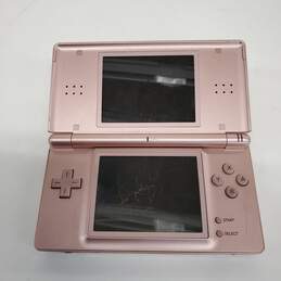 Nintendo DS Lite Pink alternative image
