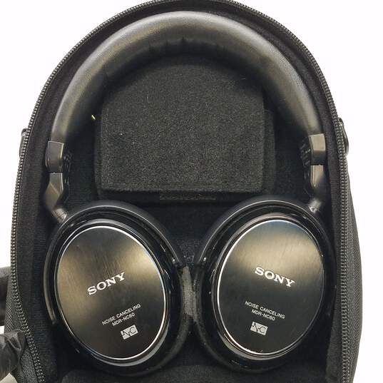 Bundle of 2 Assorted Sony Headphones image number 2