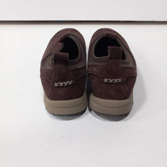 Women's Brown Shoes Size 8 image number 2