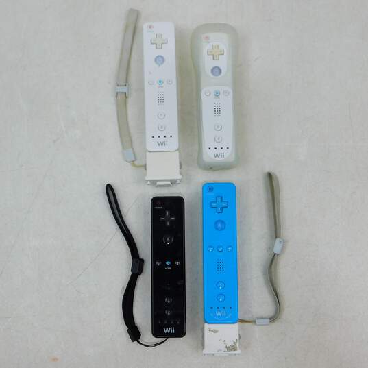 Nintendo Wii w/ 4 Controllers Ratatouille image number 11
