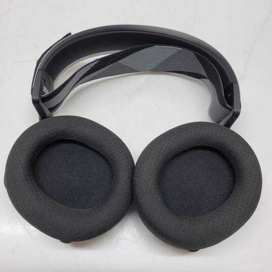 Steelseries Arctis Headphones Untested image number 2