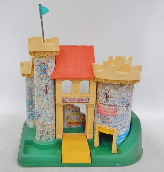 Vintage Fisher Price #993 Little People Play Family Castle 1974 image number 1