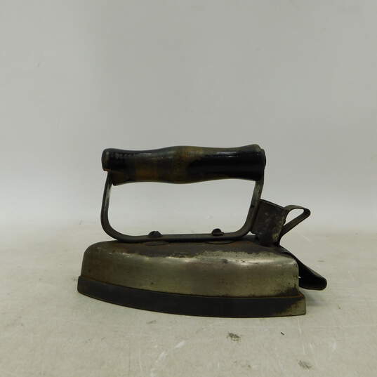 Antique Standard Hotpoint Iron Electric Heating Co Wood Handled Model H W/Base image number 1