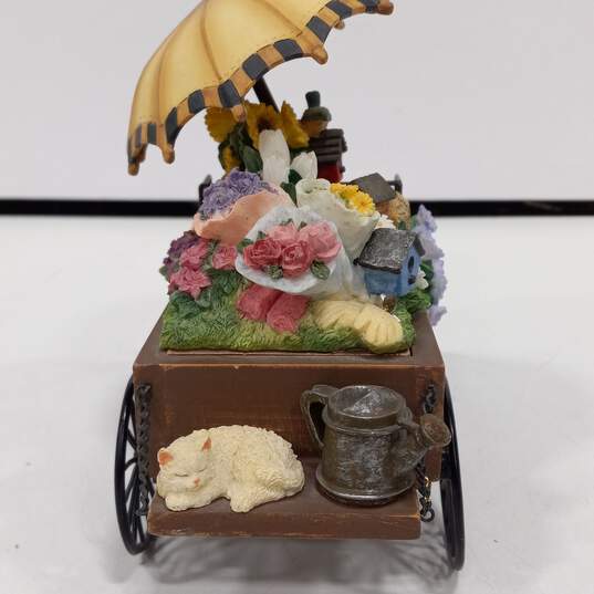 Flower Carriage Figure In Box image number 2
