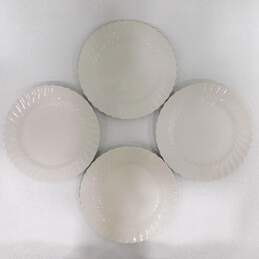 4 Vintage Johnson Bros Ironstone 3F White Swirl 9-3/4in Dinner Plates England alternative image