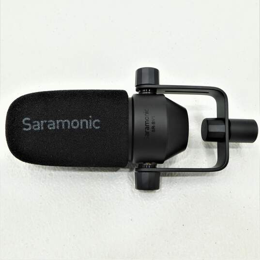 Saramonic Brand SR-BV1 Model Dynamic Broadcasting Microphone w/ Accessories image number 2
