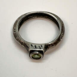 Designer Silpada 925 Sterling Silver Peridot Stone Engraved Band Ring alternative image
