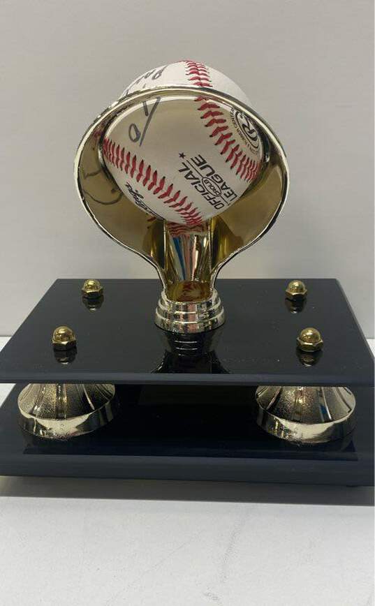 Sammy Sosa Autographed Baseball in Custom Display Case image number 5