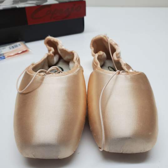 Capezio Aria Women's  Ballet Dance Pointe Shoes Size 8M #121 with BOX image number 2