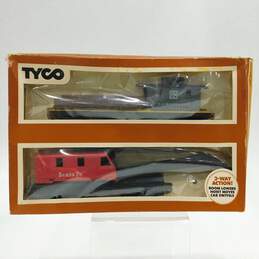 VNTG Tyco HO Scale Electric Train & Track Lot W/ Transformer alternative image