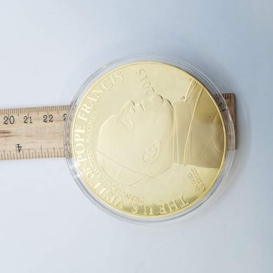 Gold Over Copper 2015 The US Visit Of Pope Francis Colossal Coin 119.5g image number 6