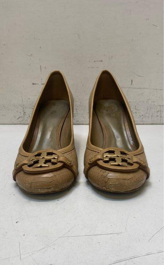 Tory Burch Snake Embossed Leather Chelsea Pumps Beige 8.5 image number 3