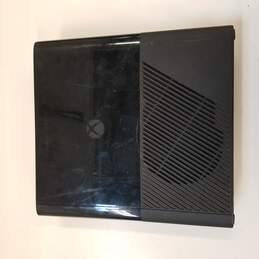 Microsoft XBox 360 E Console - Black alternative image