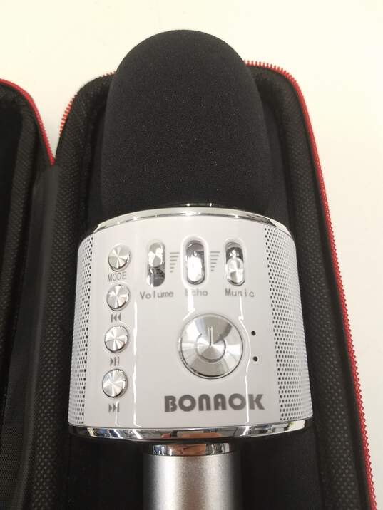 Bonoak White Wireless Microphone with Case image number 2