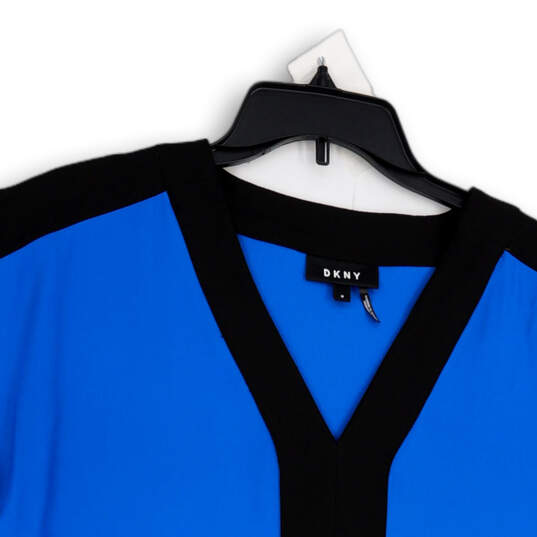 Womens Blue Black V-Neck Short Sleeve Pullover Blouse Top Size Medium image number 2