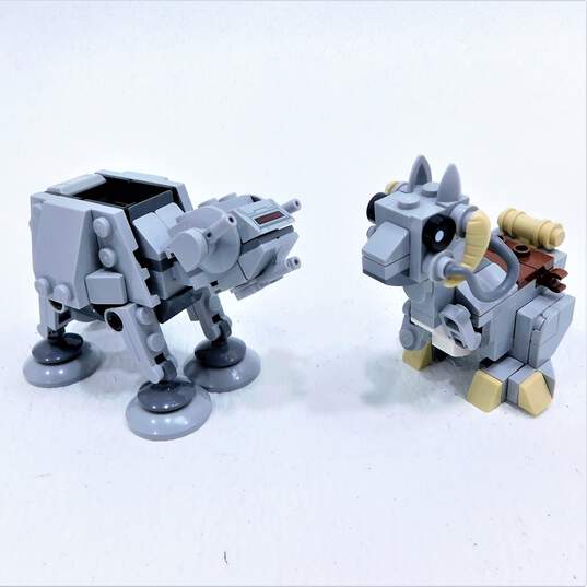 LEGO Star Wars AT-AT vs Tauntaun Microfighters 75298 & BB-8 Brick Sketch 40431 image number 3